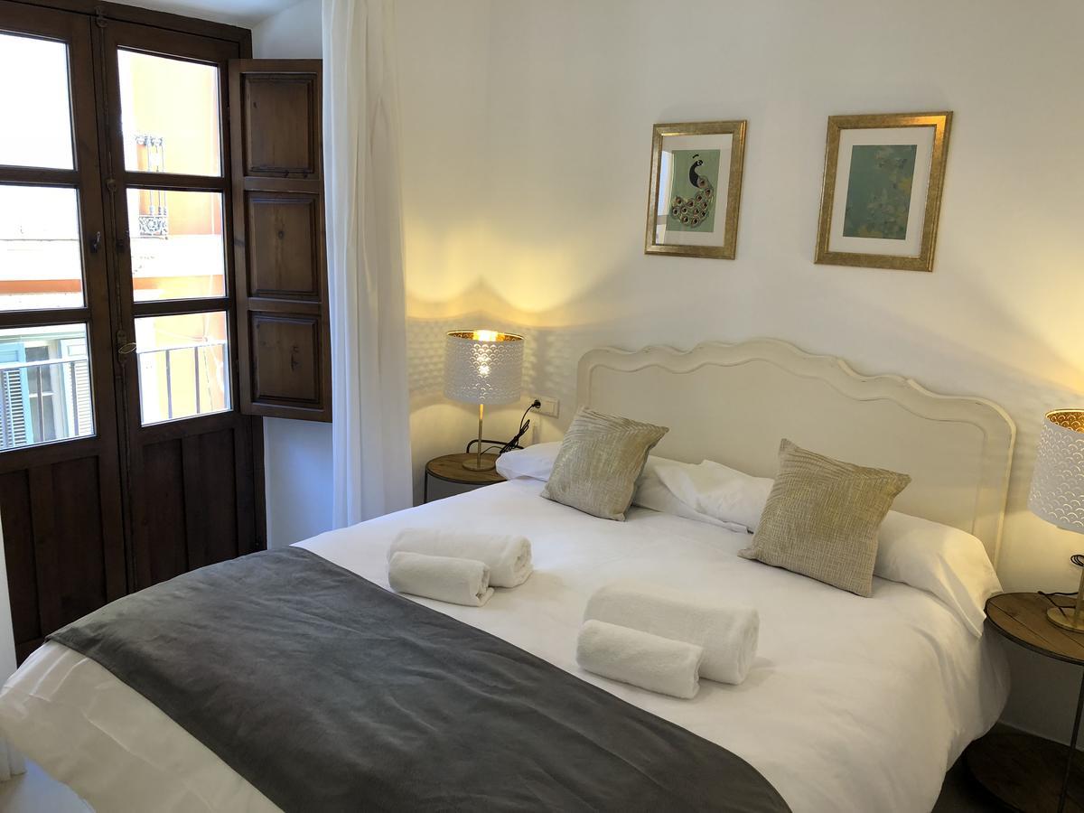 Lodgingmalaga San Juan Exterior photo